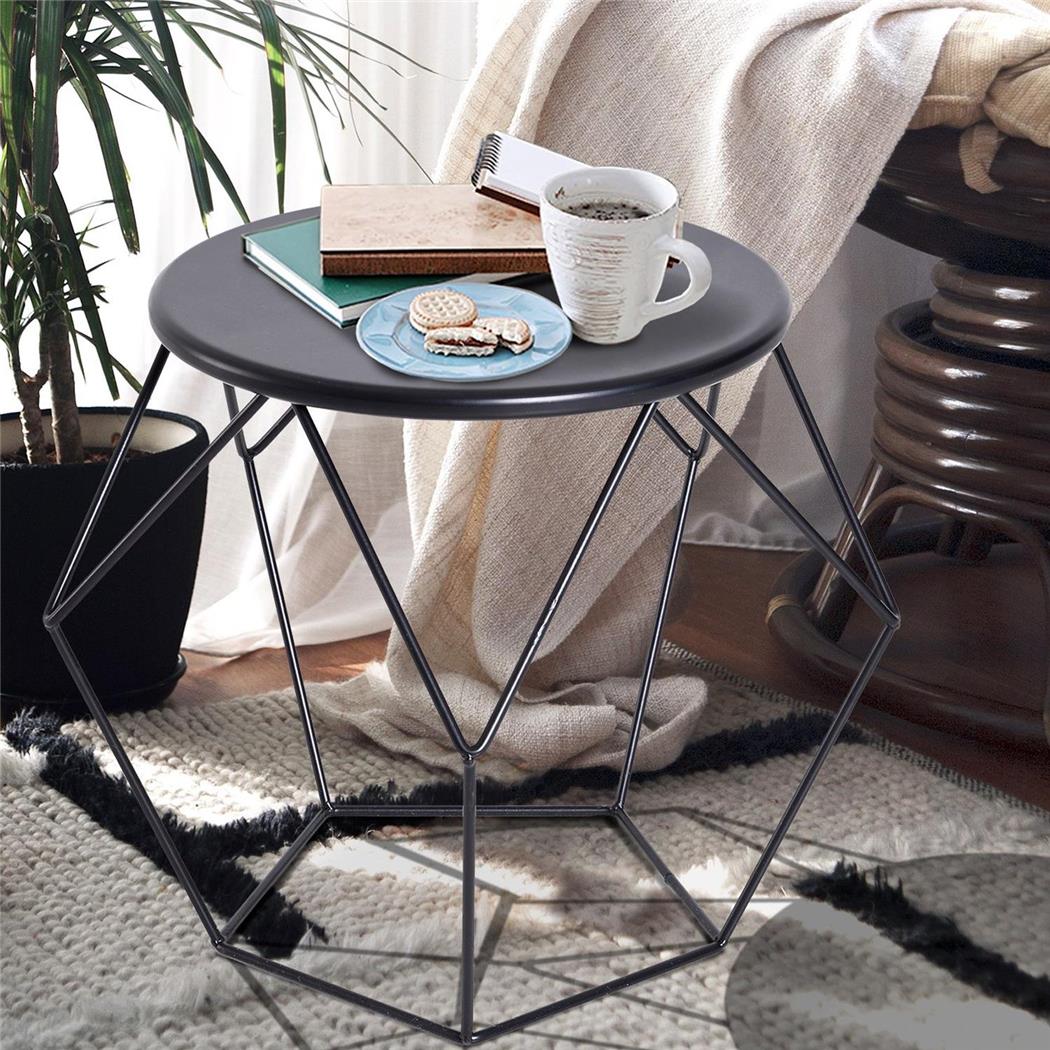 Mesa Auxiliar TROPI, Design Geométrico, Dimensões 51x51x44cm, Fabrico em Aço